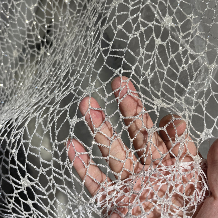 Witte glitter glanzende onrege - Crystal Mesh Fabric recensie en prijs