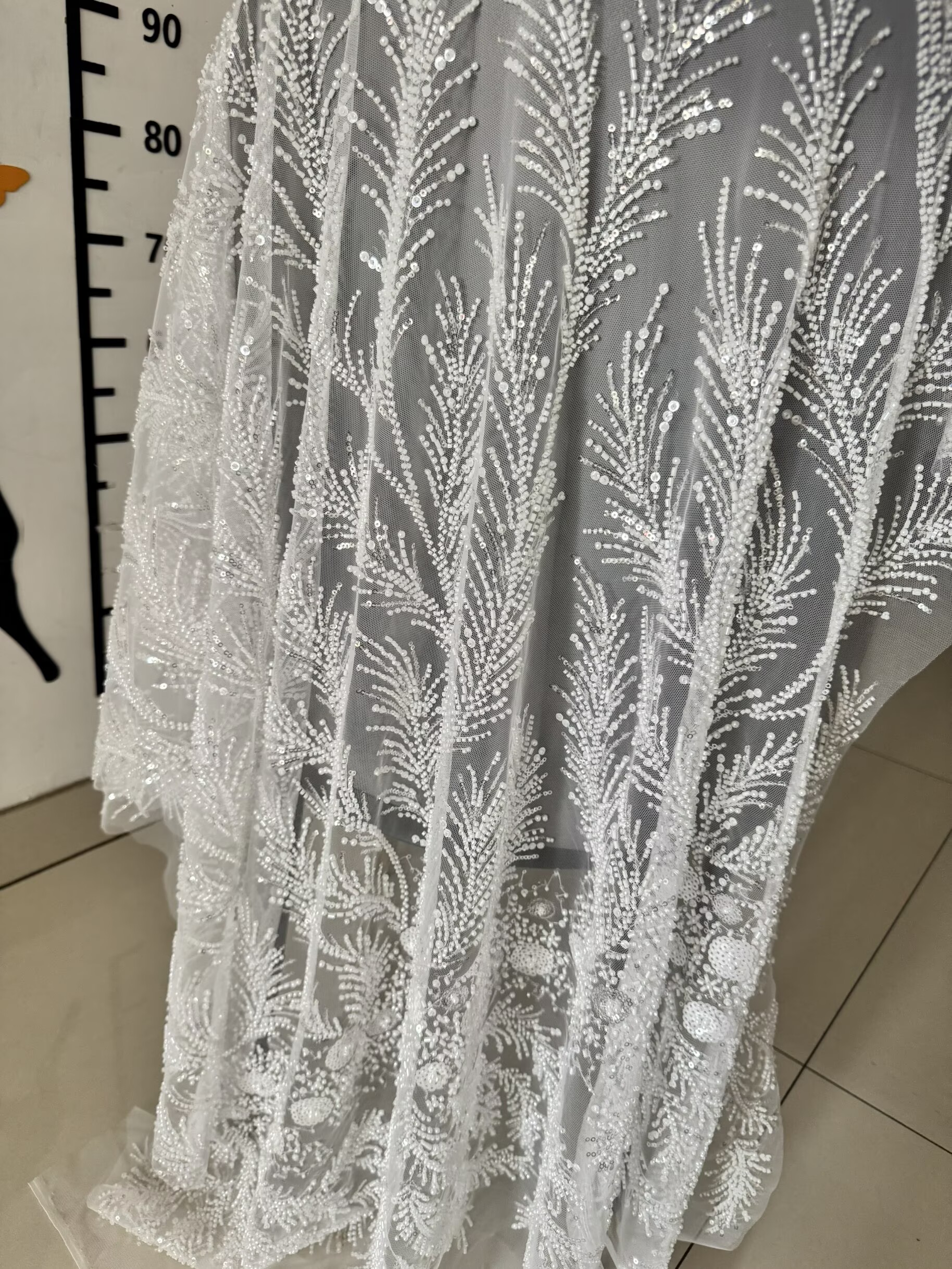 Witte parel-kristal-pailletten - Crystal Mesh Fabric recensie en prijs