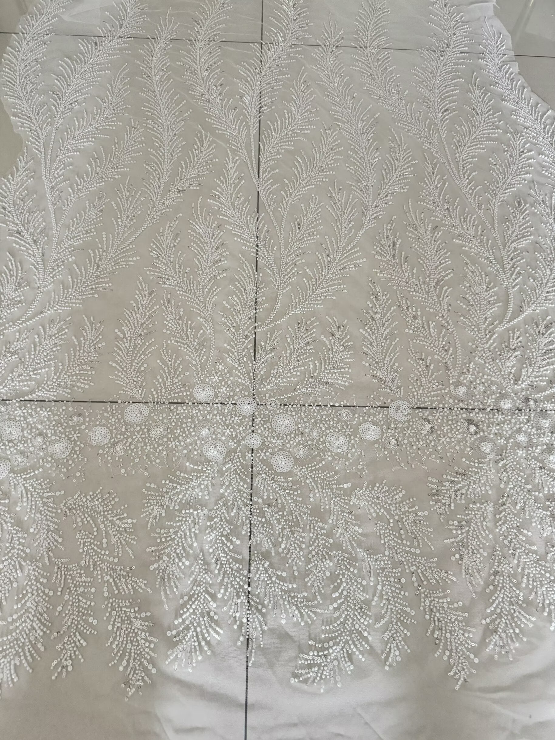 Witte parel-kristal-pailletten - Crystal Mesh Fabric recensie en prijs