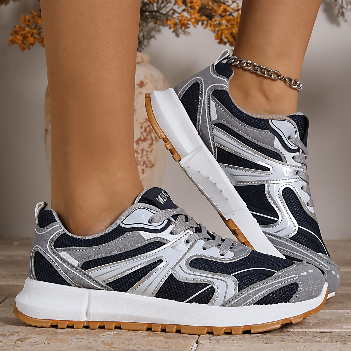 Designer Dames Sneakers 2026 L - Guipure Lace Panel recensie en prijs